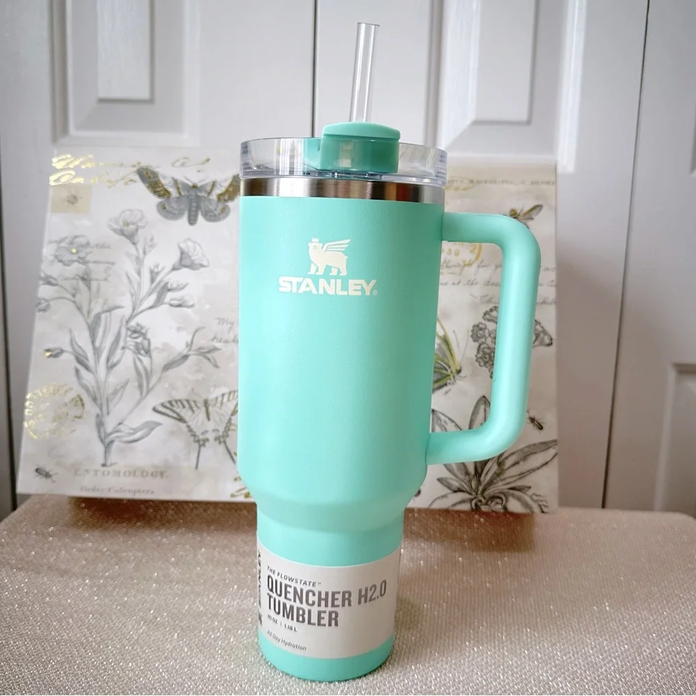 Stanley 40 oz Mint Julep Green Flowstate Quencher H2.0 Insulated Handle Tumbler - Picture 4 of 15